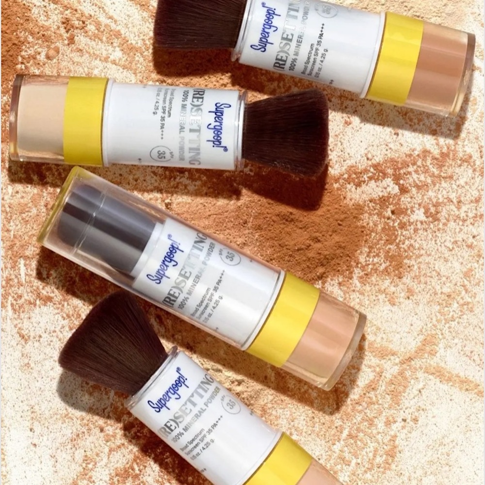 SUPERGOOP! (Re)setting 100% Mineral Powder SPF 35 in shade DEEP